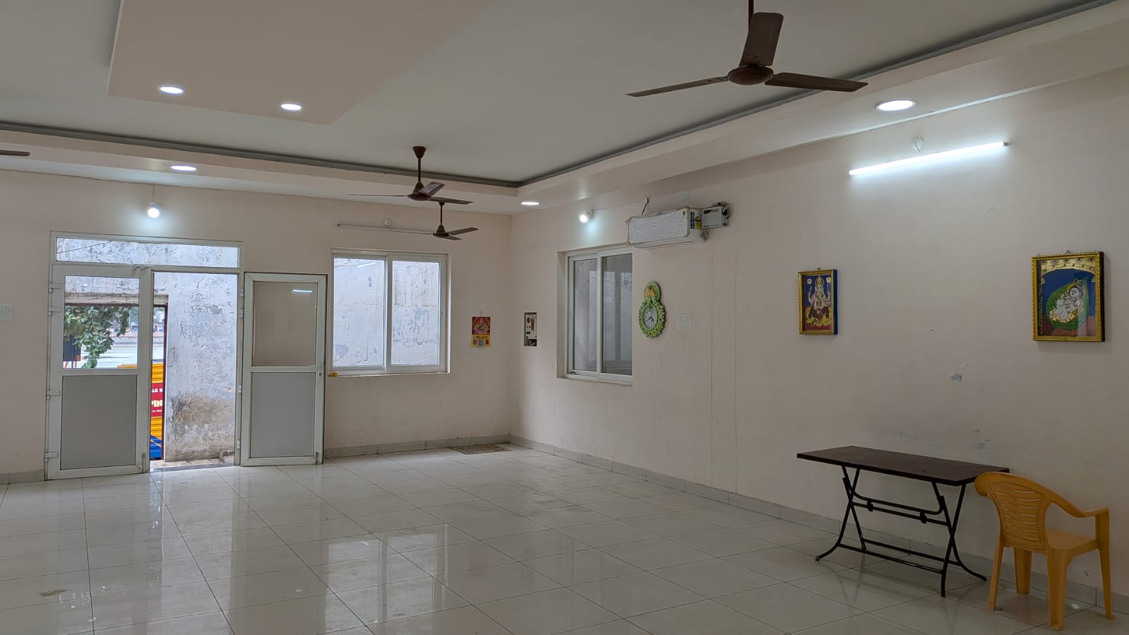Nalini Mini A/C Hall full hall interior